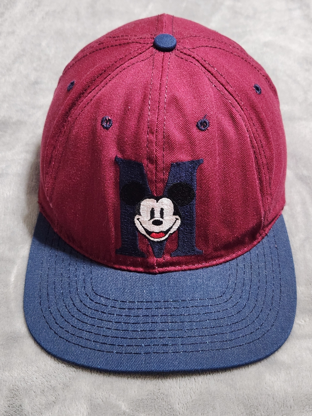 Vintage 90s Disney Store Mickey Mouse Maroon Snapback Hat